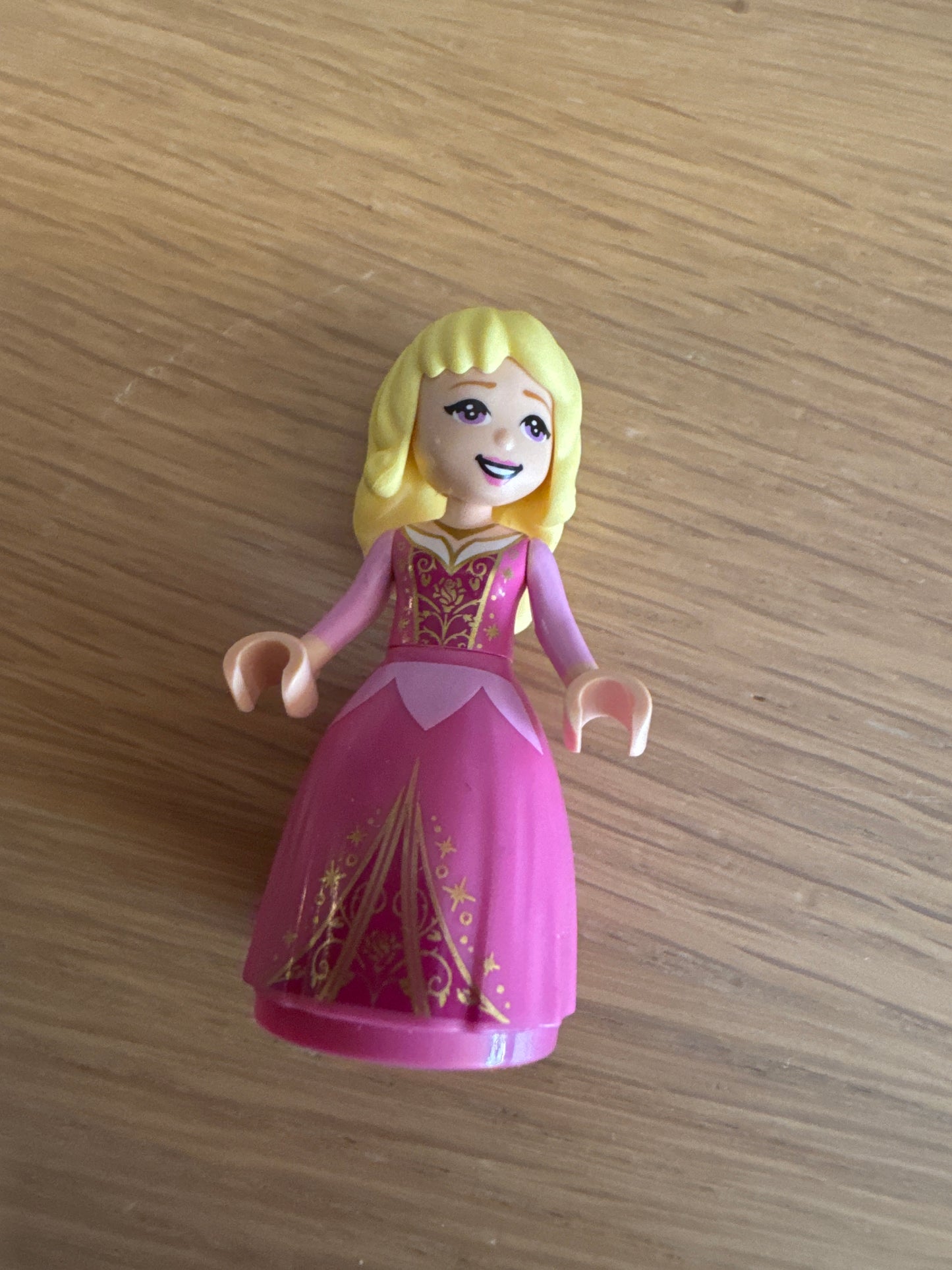 Aurora - Wide Skirt with Gold Filigree