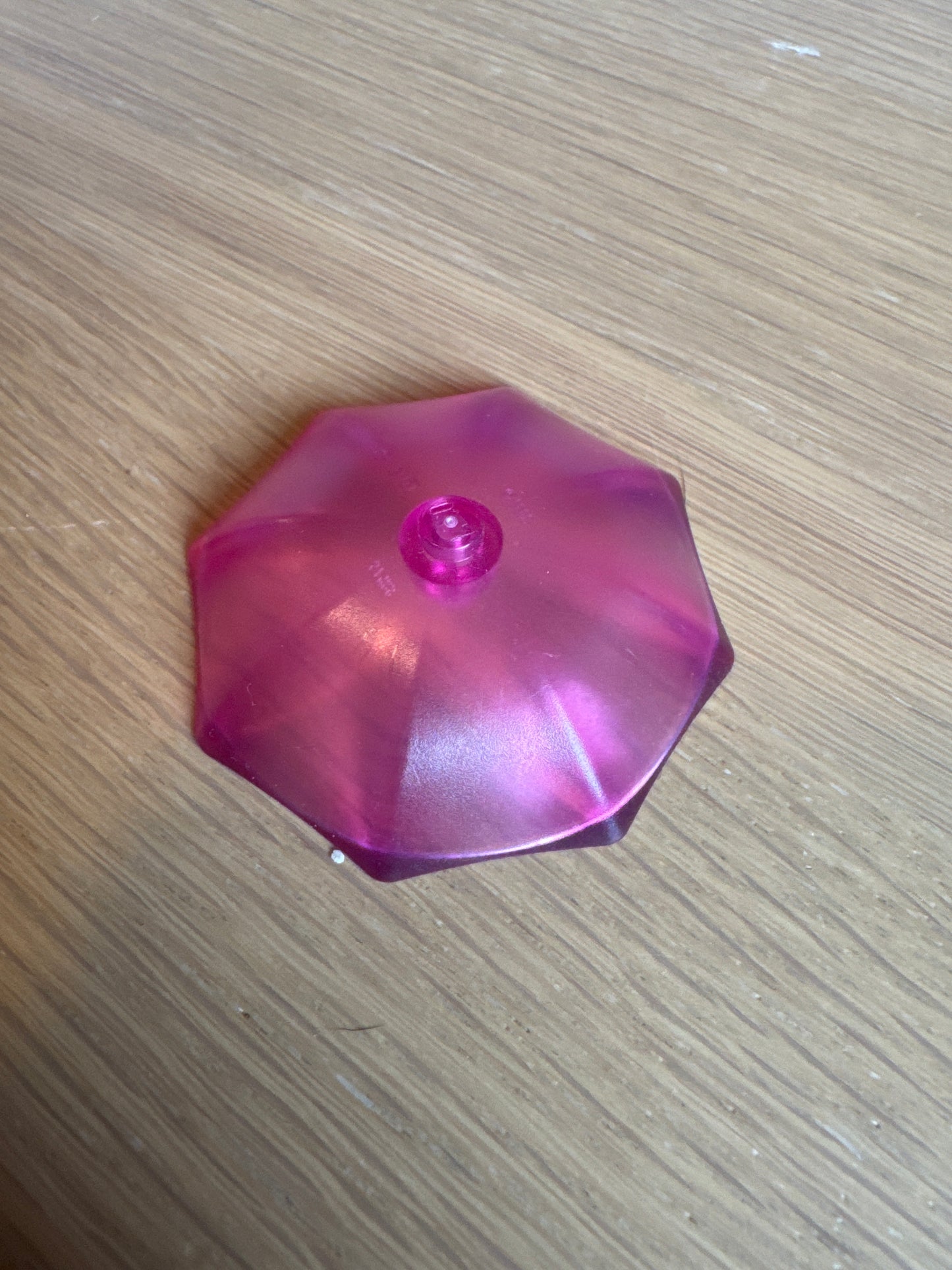 Minifigure, Utensil Umbrella Top with No Bottom Flaps, 6 x 6 with Top Stud trans- dark pink