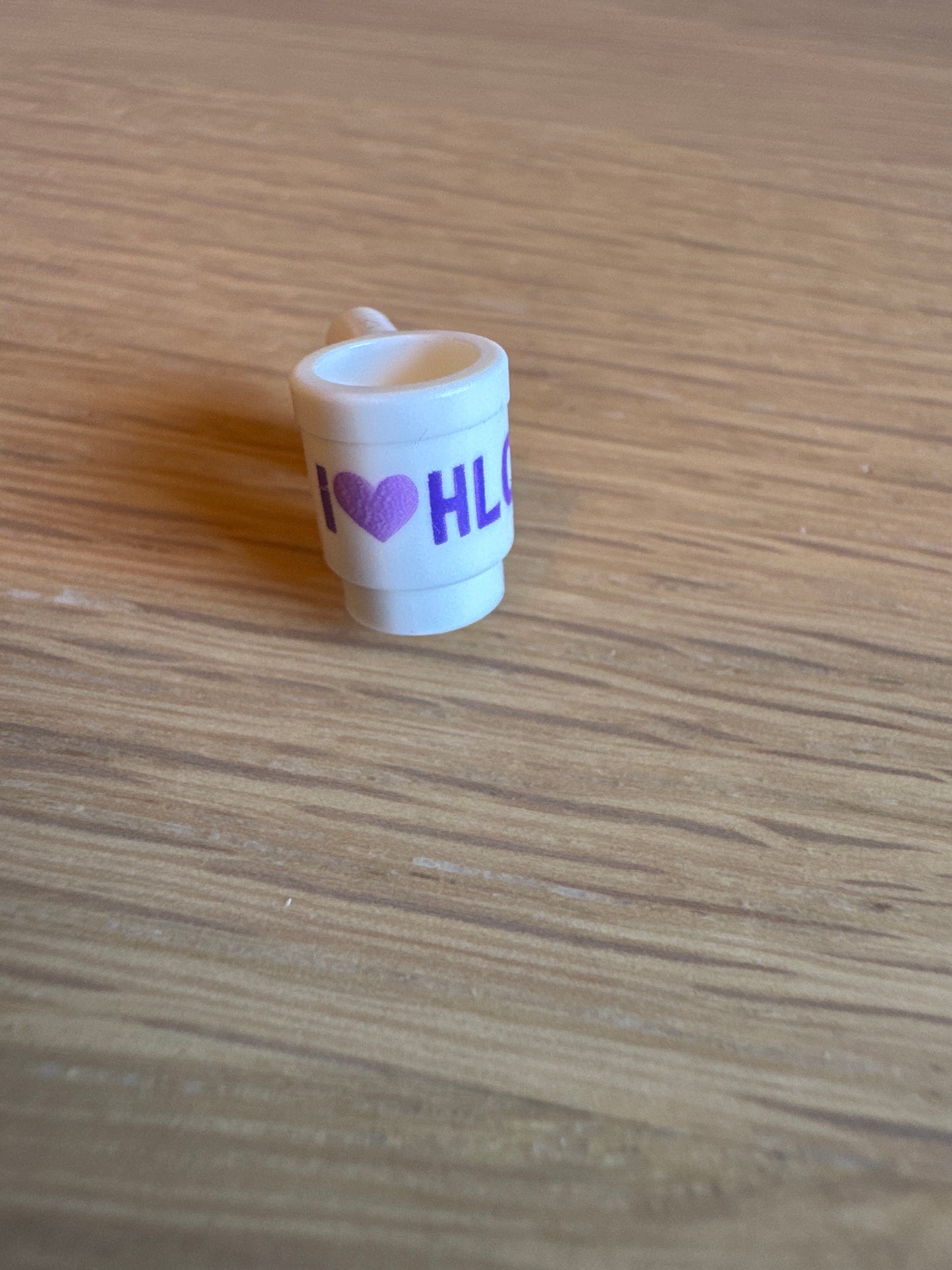 Minifigure, Utensil Cup with Dark Purple and Medium Lavender 'I' Heart 'HLC' Pattern