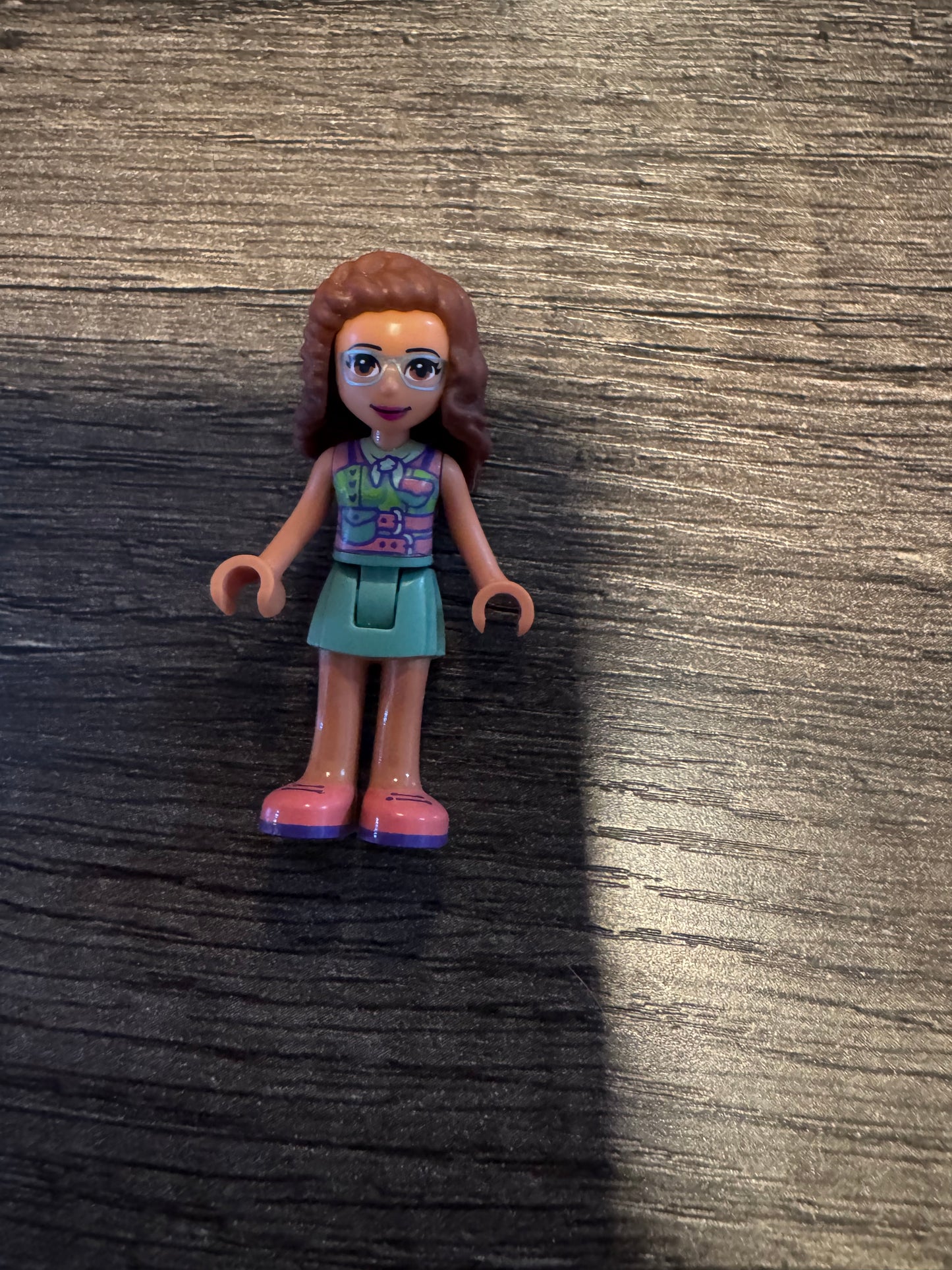 Friends Olivia sand green skirt