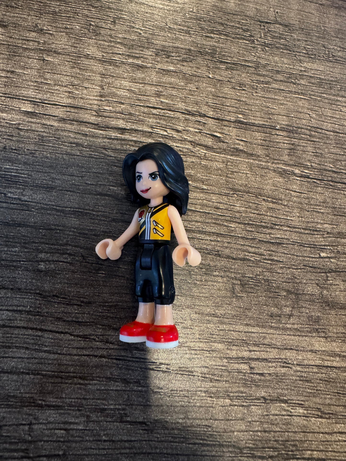 Friends Vicky with Black cropped trousers