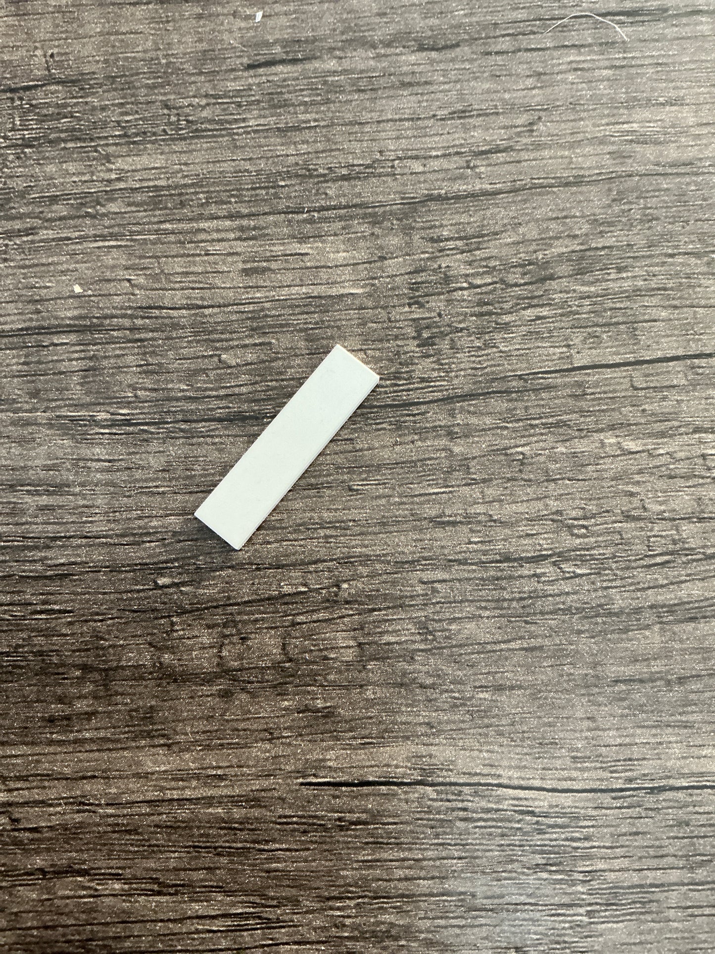 Tile 1 x 4 white