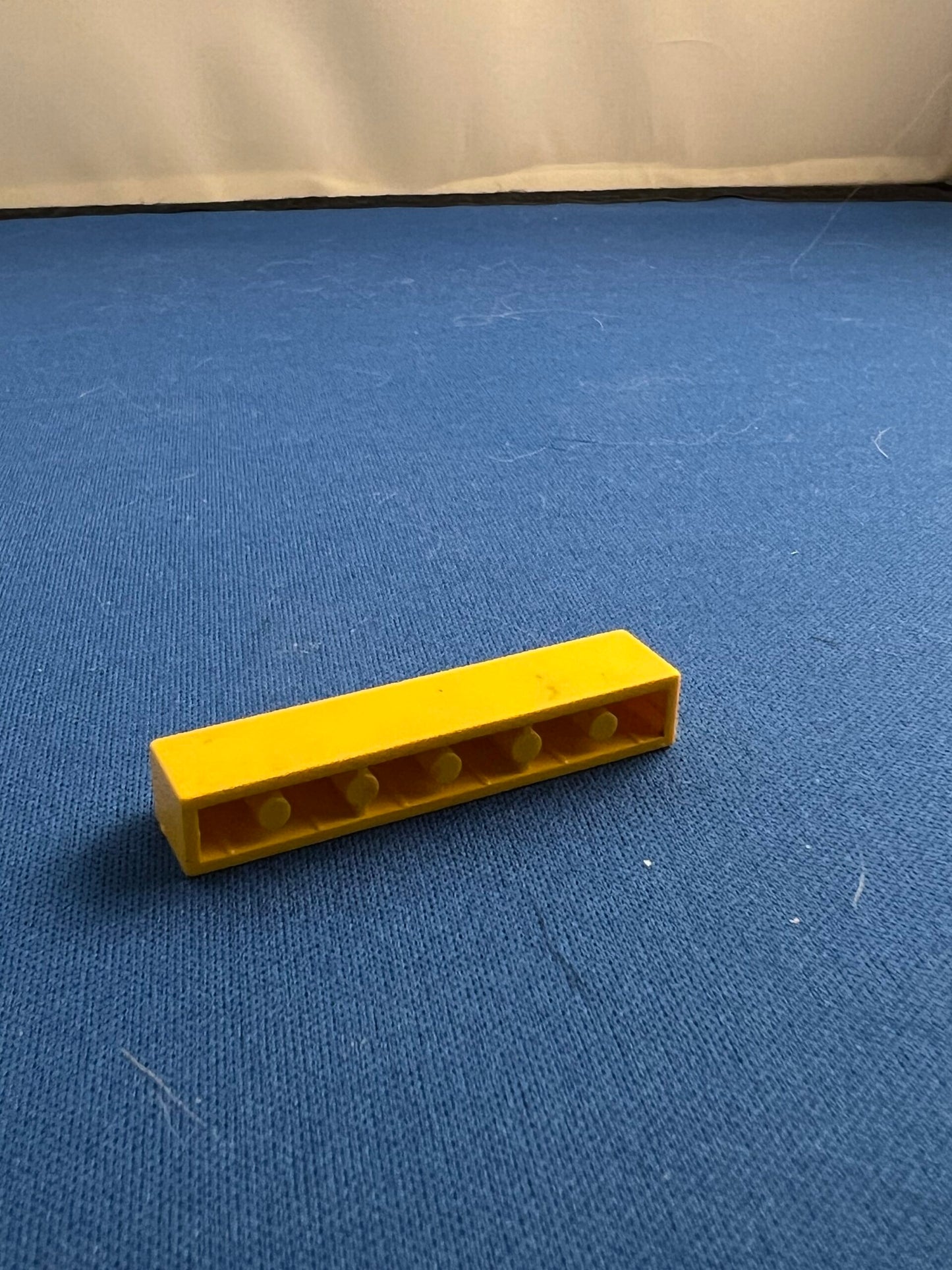 LEGO Brick 1 x 6 Yellow with now hole old
