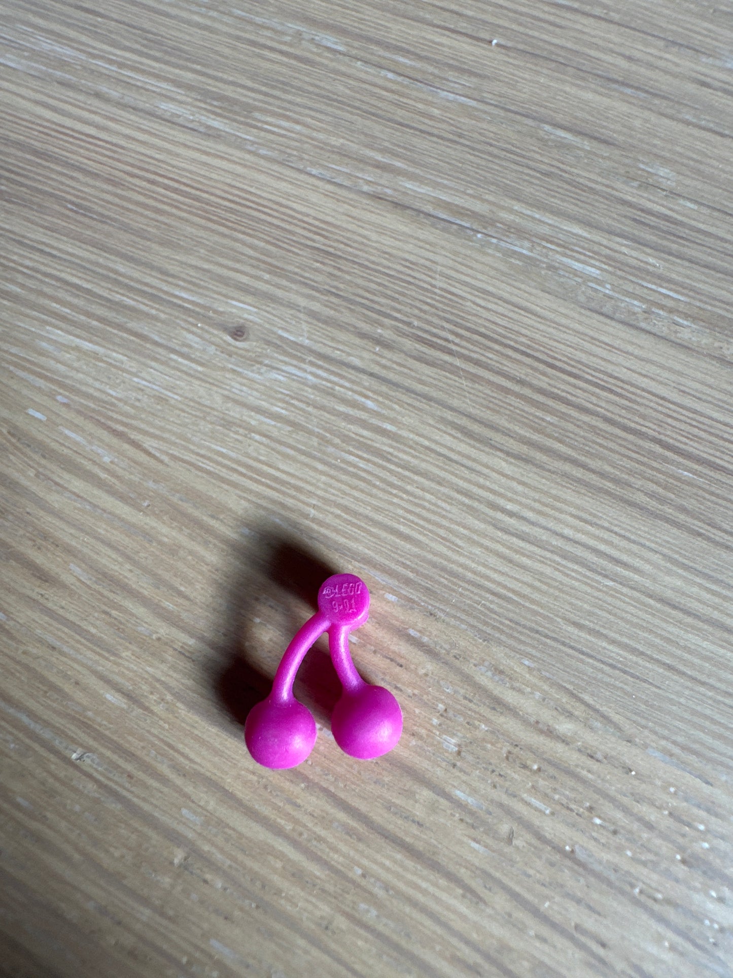 Cherries / Cherry Pair dark pink