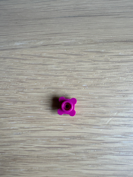 Plate, Round 1 x 1 with Flower Edge (4 Knobs / Petals) light purple