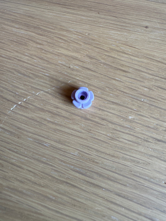 Plate, Round 1 x 1 with Flower Edge (5 Petals) lavender