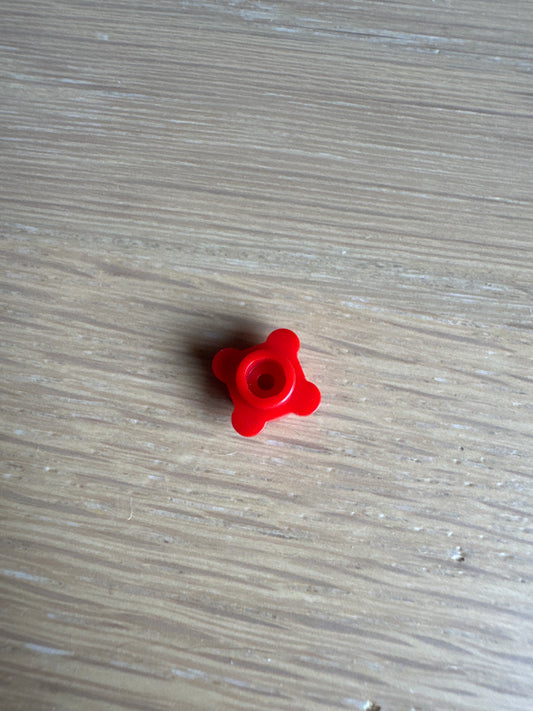 Plate, Round 1 x 1 with Flower Edge (4 Knobs / Petals) red