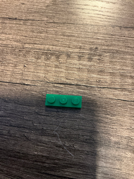 Plate 1 x 3 green