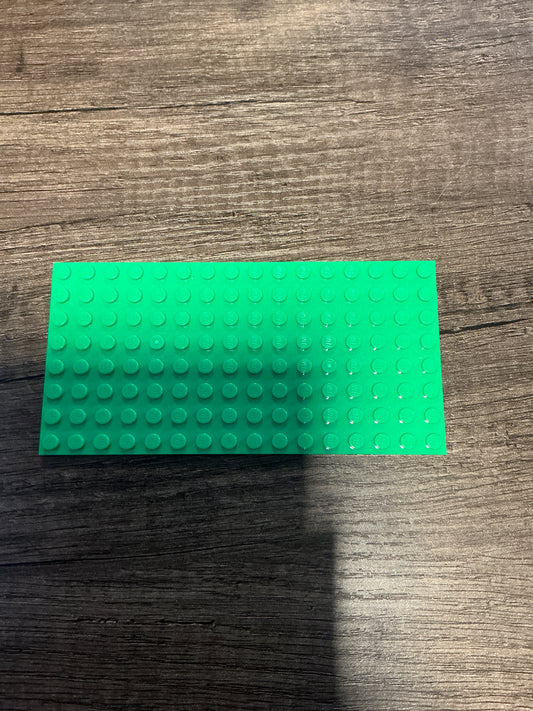 Plate 8 x 16 Bright green