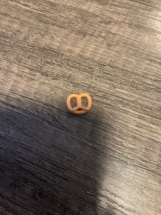Pretzel medium nougat