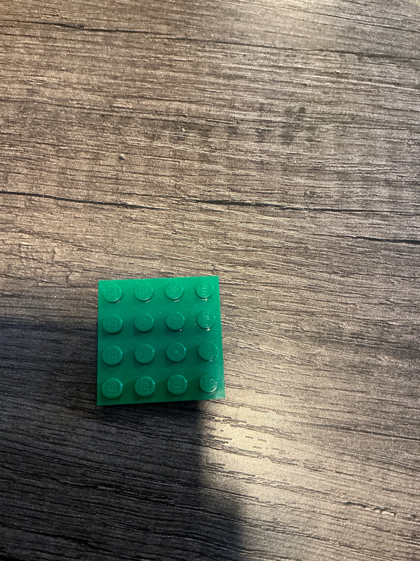 Plate 4 x 4 green