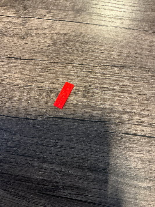 Plate 1 x 3 red