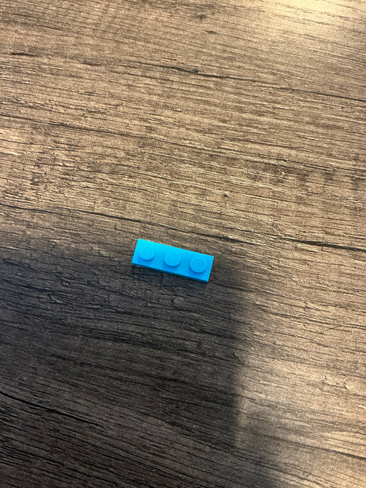 Plate 1 x 3 medium azure