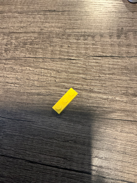 Plate 1 x 3 yellow