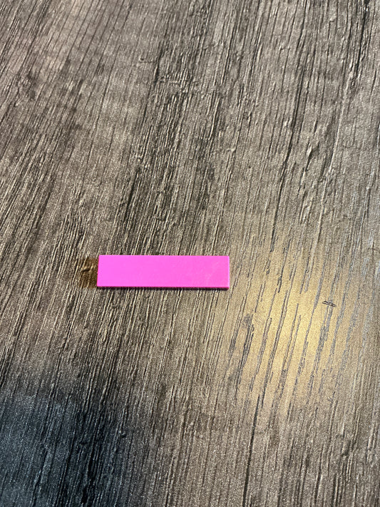 Tile 1 x 4 dark pink