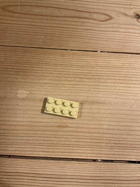 Plate 2 x 4 tan